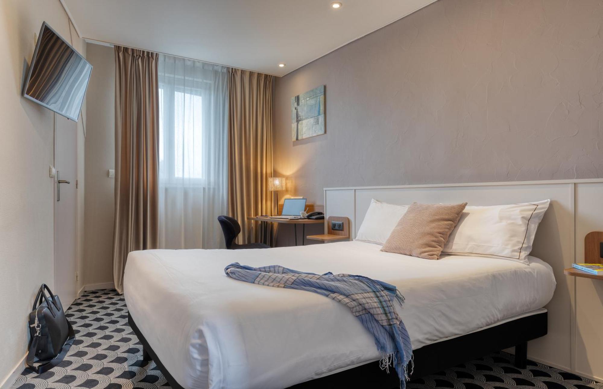 Brit Hotel Les Voyageurs Loudéac Eksteriør bilde