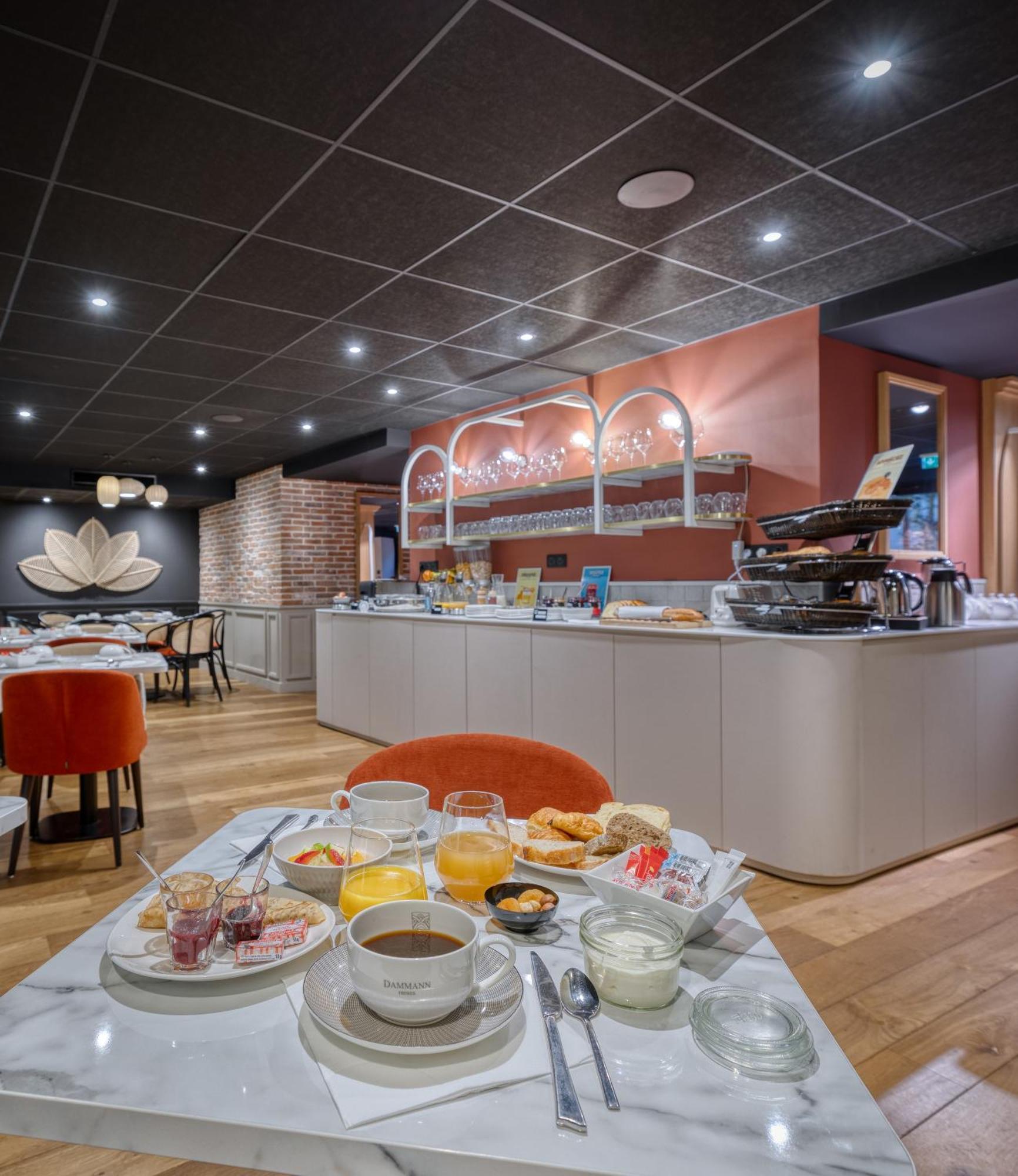 Brit Hotel Les Voyageurs Loudéac Eksteriør bilde