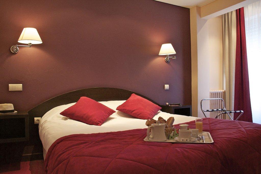 Brit Hotel Les Voyageurs Loudéac Eksteriør bilde